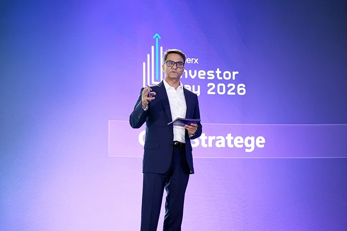 eClerx leader presenting at Investor Day 2026.
